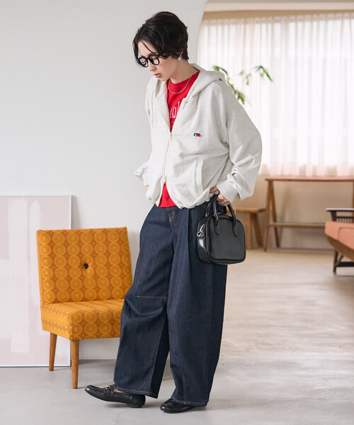 FREAK'S STORE(フリークスストア)の「FRUIT OF THE LOOM × FREAK'S STORE/フルーツオブザルーム 別注 ジップパーカー/ジップアップフーディー(パーカー・レディース・グリーン/ナチュラル/ブラウン・フリ-)」の7枚目の写真