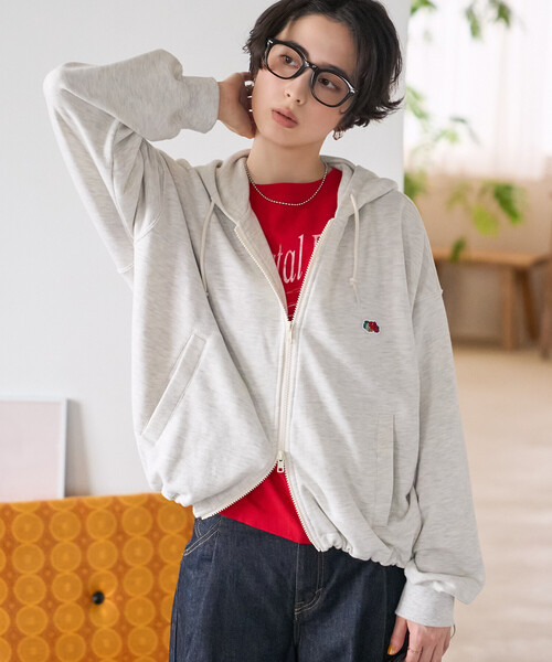 FREAK'S STORE(フリークスストア)の「FRUIT OF THE LOOM × FREAK'S STORE/フルーツオブザルーム 別注 ジップパーカー/ジップアップフーディー(パーカー・レディース・グリーン/ナチュラル/ブラウン・フリ-)」の11枚目の写真
