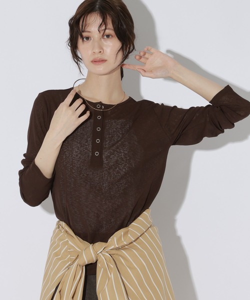 LAKOLE(ラコレ)の「スラブヘンリーネック長袖 / 1064367(Tシャツ/カットソー・レディース・パープル/アイボリー/ブラック/ブラウン・FREE)」の3枚目の写真