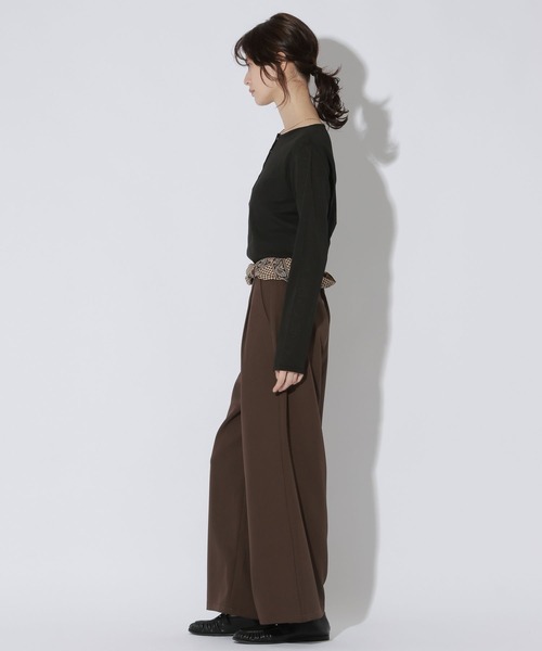 LAKOLE(ラコレ)の「スラブヘンリーネック長袖 / 1064367(Tシャツ/カットソー・レディース・パープル/アイボリー/ブラック/ブラウン・FREE)」の6枚目の写真
