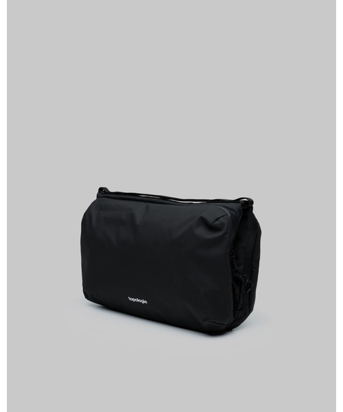 Topologie(トポロジー)の「Bottle Sacoche Large(ボトルサコッシュ ラージ)(ショルダーバッグ・レディース・ダークグレー/ブルー/マスタード/グリーン系/グリーン/ブルー系/ブラック/ブラウン・ONE SIZE)」の21枚目の写真