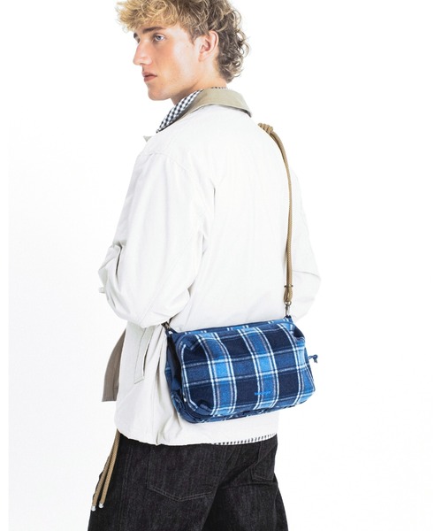 Topologie(トポロジー)の「Bottle Sacoche Large(ボトルサコッシュ ラージ)(ショルダーバッグ・レディース・ダークグレー/ブルー/マスタード/グリーン系/グリーン/ブルー系/ブラック/ブラウン・ONE SIZE)」の18枚目の写真