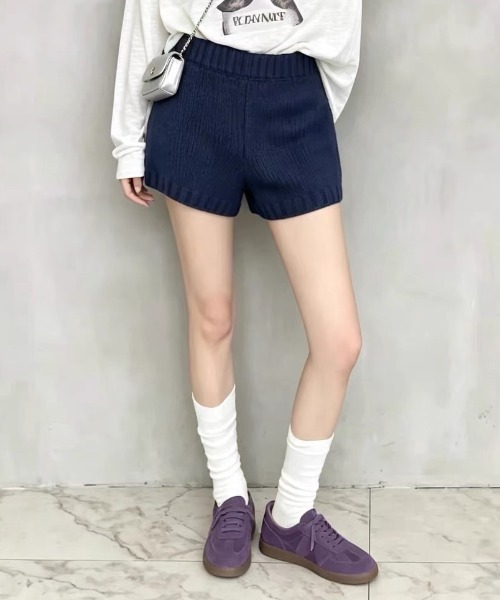 Vipoa(ヴィポア)の「スリムリブニットショートパンツ(その他パンツ・レディース・ブラック/ネイビー/チャコールグレー/ホワイト/ライトグレー/ブラウン/レッド・FREE)」の6枚目の写真