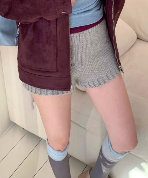 Vipoa(ヴィポア)の「スリムリブニットショートパンツ(その他パンツ・レディース・ブラック/ネイビー/チャコールグレー/ホワイト/ライトグレー/ブラウン/レッド・FREE)」の14枚目の写真