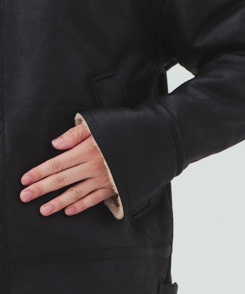 BEAMS HEART(ビームスハート)の「フェイクムートン B3 ブルゾン(ブルゾン・メンズ・ブラック/ブラウン・MEDIUM/SMALL/LARGE)」の17枚目の写真