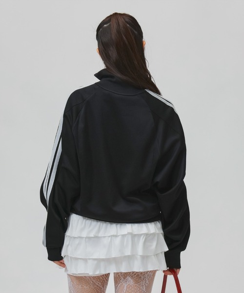 adidas（アディダス）の「アディダス adidas スタジアム ピケ ルーズフィット トラックトップ（ジャージ・レディース・トップグレー/ベージュ/スモークピンク/ブラック×ホワイト・L/XL/M/S）」の14枚目の写真