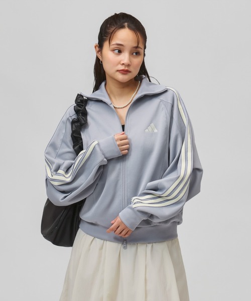 adidas（アディダス）の「アディダス adidas スタジアム ピケ ルーズフィット トラックトップ（ジャージ・レディース・トップグレー/ベージュ/スモークピンク/ブラック×ホワイト・L/XL/M/S）」の21枚目の写真