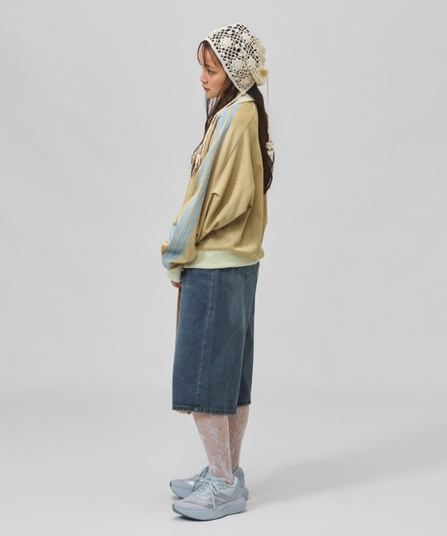adidas（アディダス）の「アディダス adidas スタジアム ピケ ルーズフィット トラックトップ（ジャージ・レディース・トップグレー/ベージュ/スモークピンク/ブラック×ホワイト・L/XL/M/S）」の9枚目の写真