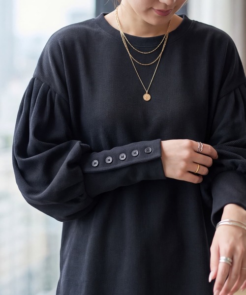 STYLE DELI(スタイルデリ)の「【DELI by】抜け感ランタンスリーブプルオーバートップス(Tシャツ/カットソー・レディース・ブラック/グレー・M)」の14枚目の写真