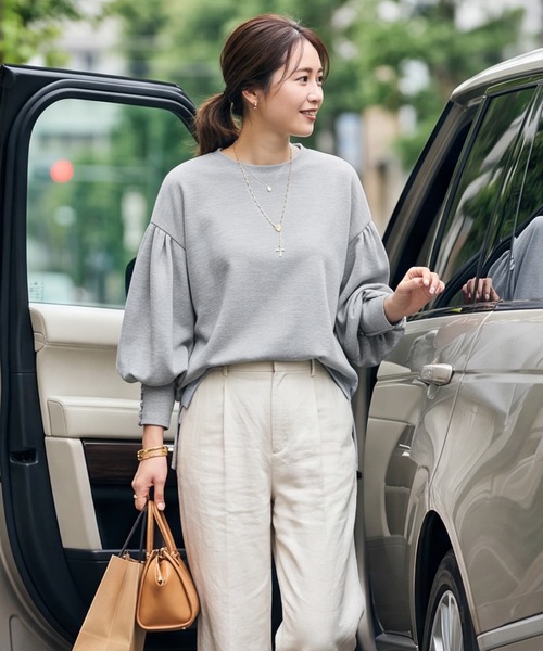 STYLE DELI(スタイルデリ)の「【DELI by】抜け感ランタンスリーブプルオーバートップス(Tシャツ/カットソー・レディース・ブラック/グレー・M)」の8枚目の写真