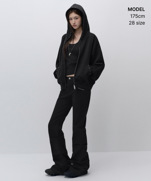 MUSINSA STANDARD WOMAN（ムシンサスタンダードウーマン）の「[アンバウンドガール] ウィメンズフレアパンツ [ブラック]（デニムパンツ・レディース・その他・24/26/28/30）」の2枚目の写真