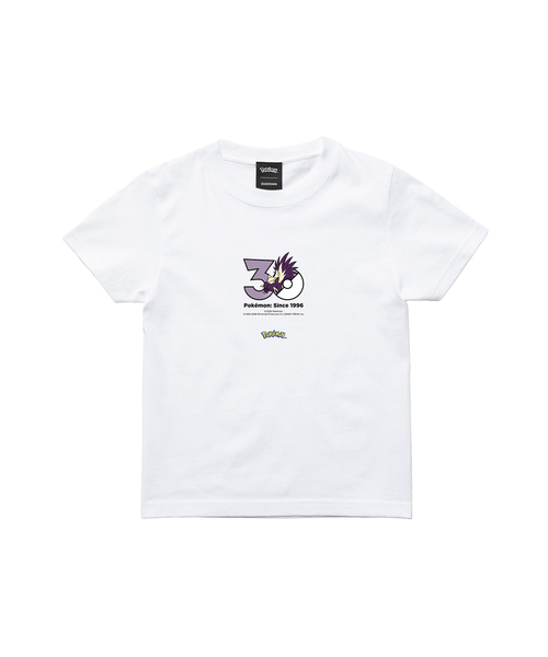 ZOZOSPOT（ゾゾスポット）の「Pokemon 30th Anniversary 1025 T-shirt 「スカンプー」（Tシャツ/カットソー・レディース・ホワイト・SMALL/MEDIUM/LARGE/X-LARGE/XX-LARGE/XXX-LARGE/100cm/110cm/120cm/130cm/140cm/150cm/160cm）」の2枚目の写真