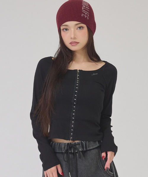 ANAP(アナップ)の「フロントホックUネックトップス(Tシャツ/カットソー・レディース・ブラック/ブルー/オフホワイト・F)」の12枚目の写真