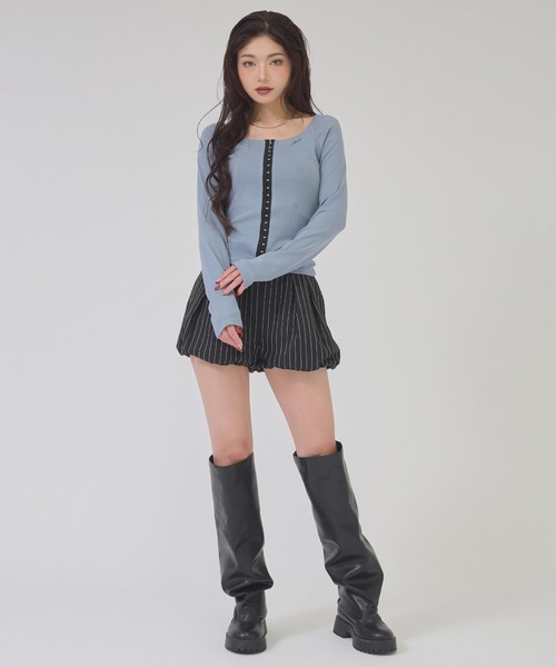 ANAP(アナップ)の「フロントホックUネックトップス(Tシャツ/カットソー・レディース・ブラック/ブルー/オフホワイト・F)」の9枚目の写真