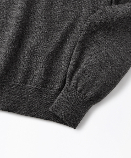 OUTSTANDING(アウトスタンディング)の「SOFT YARN MOCK NECK KNIT SWEATER_CHARCOAL(ニット/セーター・メンズ・その他・MEDIUM/LARGE)」の4枚目の写真