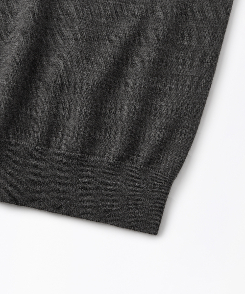 OUTSTANDING(アウトスタンディング)の「SOFT YARN MOCK NECK KNIT SWEATER_CHARCOAL(ニット/セーター・メンズ・その他・MEDIUM/LARGE)」の5枚目の写真