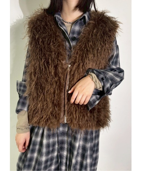 MIDVEIN(ミッドヴェイン)の「fur vest(その他アウター・レディース・ブラウン/アイボリー/ブラック・FREE)」の3枚目の写真