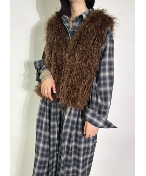 MIDVEIN(ミッドヴェイン)の「fur vest(その他アウター・レディース・ブラウン/アイボリー/ブラック・FREE)」の9枚目の写真