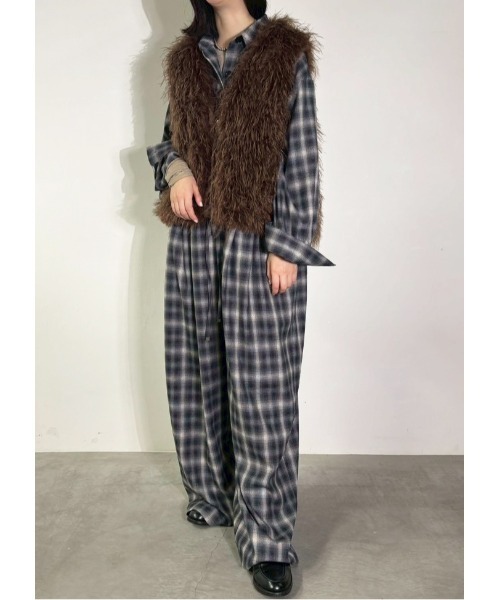MIDVEIN(ミッドヴェイン)の「fur vest(その他アウター・レディース・ブラウン/アイボリー/ブラック・FREE)」の10枚目の写真