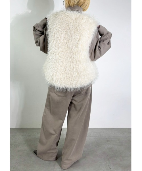MIDVEIN(ミッドヴェイン)の「fur vest(その他アウター・レディース・ブラウン/アイボリー/ブラック・FREE)」の7枚目の写真
