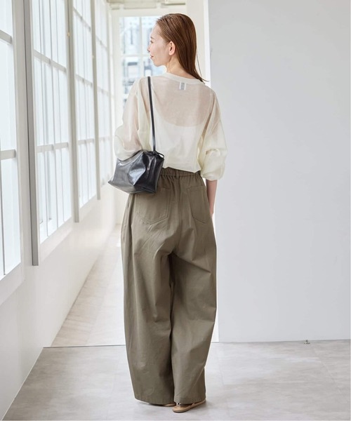 U by SPICK&SPAN（ユーバイスピックアンドスパン）の「《追加》LOW CLASSIC Lc / ロウ クラシック エルシー LEATHER CARAMEL BOX BAG（ショルダーバッグ・レディース・ブラック・FREE）」の3枚目の写真