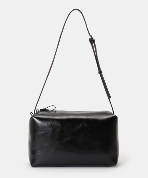 U by SPICK&SPAN（ユーバイスピックアンドスパン）の「《追加》LOW CLASSIC Lc / ロウ クラシック エルシー LEATHER CARAMEL BOX BAG（ショルダーバッグ・レディース・ブラック・FREE）」の5枚目の写真