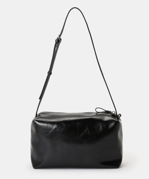 U by SPICK&SPAN（ユーバイスピックアンドスパン）の「《追加》LOW CLASSIC Lc / ロウ クラシック エルシー LEATHER CARAMEL BOX BAG（ショルダーバッグ・レディース・ブラック・FREE）」の7枚目の写真