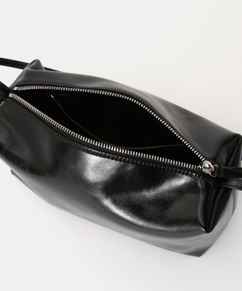 U by SPICK&SPAN（ユーバイスピックアンドスパン）の「《追加》LOW CLASSIC Lc / ロウ クラシック エルシー LEATHER CARAMEL BOX BAG（ショルダーバッグ・レディース・ブラック・FREE）」の9枚目の写真