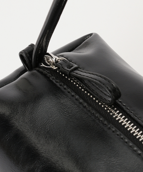 U by SPICK&SPAN（ユーバイスピックアンドスパン）の「《追加》LOW CLASSIC Lc / ロウ クラシック エルシー LEATHER CARAMEL BOX BAG（ショルダーバッグ・レディース・ブラック・FREE）」の11枚目の写真