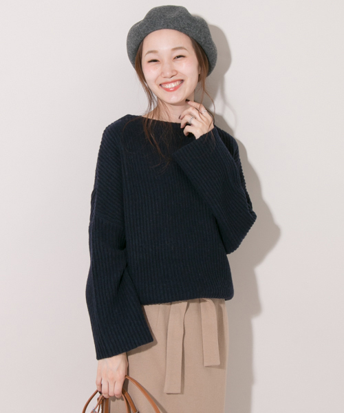 URBAN RESEARCH（アーバンリサーチ）の「UR 畦ボトルネックチュニック（ニット/セーター・レディース・モカ/ネイビー/オフホワイト・FREE）」の9枚目の写真