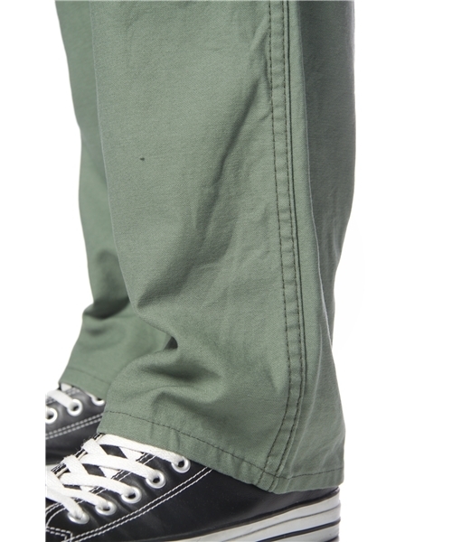 BEAMS(ビームス)の「GUNG HO×BEAMS / 別注 FATIGUE PANTS(カーゴパンツ・メンズ・オリーブ・30/32/34)」の4枚目の写真