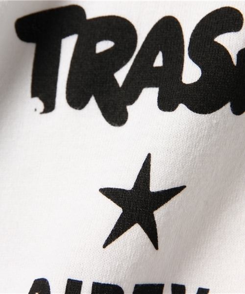 HYSTERIC GLAMOUR（ヒステリックグラマー）の「THE WOLE SHOCKING STORY プリント Tシャツ（Tシャツ/カットソー・メンズ・グリーン/ブラック/ホワイト・X-SMALL/SMALL/MEDIUM/LARGE）」の11枚目の写真