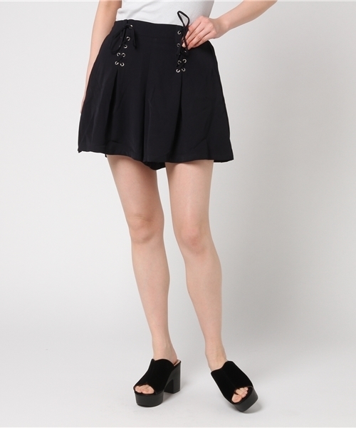 Honeys(ハニーズ)の「レースアップキュロット(その他パンツ・レディース・ホワイト×ブラック/ネイビー/ブルー系その他/ピンク/ホワイト系その他・L/M/S)」の3枚目の写真