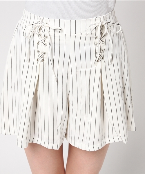 Honeys(ハニーズ)の「レースアップキュロット(その他パンツ・レディース・ホワイト×ブラック/ネイビー/ブルー系その他/ピンク/ホワイト系その他・L/M/S)」の7枚目の写真