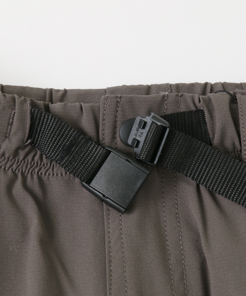 URBAN RESEARCH（アーバンリサーチ）の「UR ストレッチアクティブクロップトパンツ（その他パンツ・メンズ・ライトカーキ/ブラック/ネイビー/チャコールグレー・MEDIUM/LARGE）」の6枚目の写真