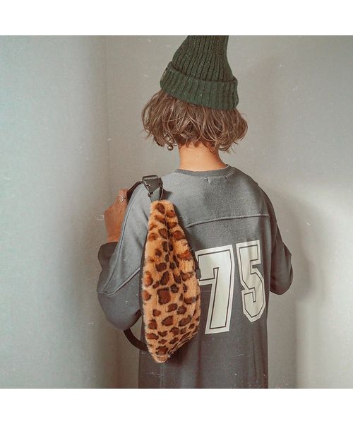 14+(イチヨンプラス)の「イタリア糸タグ付ニット帽 / knitcap(ニットキャップ/ビーニー・レディース・チャコールグレー/ライトグレー/ネイビー/ブラウン/オリーブ/ピンク/イエロー/アイボリー/ワインレッド/ベージュ/ライトピンク/レッド/パープル/ブラック/ブルーグレー/ミント/オレンジ・FREE)」の19枚目の写真