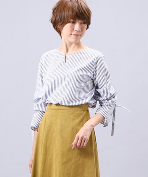 RIVE DROITE（リヴドロワ）の「フロントパイプストライプブラウス（シャツ/ブラウス・レディース・ホワイト/ベージュ・FREE）」の2枚目の写真