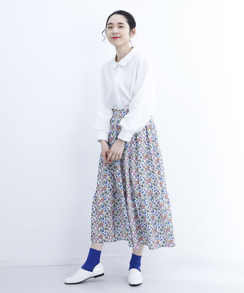 merlot plus(メルロープリュス)の「お花の少女柄スカート7477(スカート・レディース・ホワイト/ブラック・FREE)」の4枚目の写真