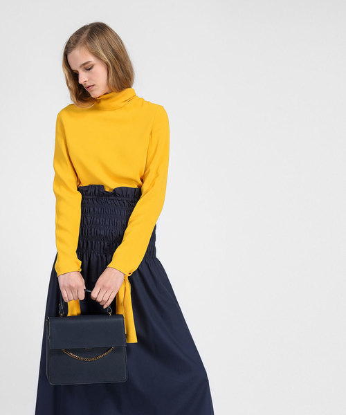 CHARLES & KEITH（チャールズ & キース）の「トップハンドルチェーンディテールバッグ / TOP HANDLE CHAIN DETAIL BAG（ハンドバッグ・レディース・ネイビー/レッド/ライトベージュ・M）」の13枚目の写真