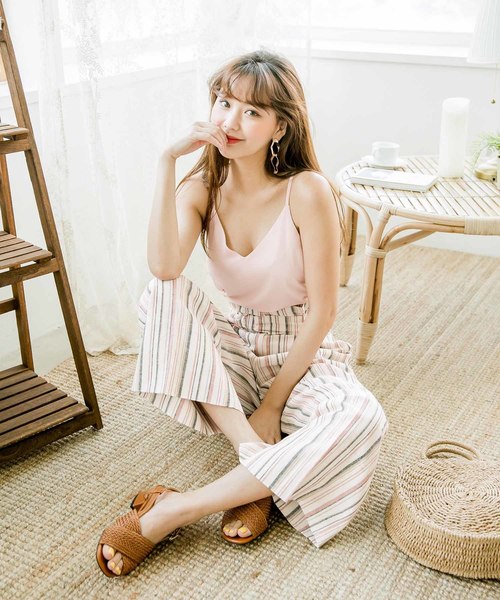 MODE ROBE（モードローブ）の「シンプルVネックキャミソール（キャミソール・レディース・ホワイト/ブラック/ミント/ピンク・FREE）」の14枚目の写真