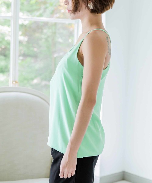 MODE ROBE（モードローブ）の「シンプルVネックキャミソール（キャミソール・レディース・ホワイト/ブラック/ミント/ピンク・FREE）」の19枚目の写真