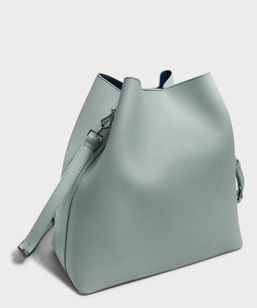 CHARLES & KEITH(チャールズ & キース)の「クラシックバケットバッグ / CLASSIC BUCKET BAG(ハンドバッグ・レディース・ブラック/レンガ/ブルー系その他3・XL)」の12枚目の写真