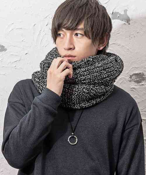 MinoriTY（マイノリティ）の「ざっくり編みビッグスヌード（マフラー・メンズ・ブラック/レッド/ブラック系その他/グレー系その他/ワイン/グレー系その他2・FREE）」の3枚目の写真