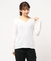 Vネックリブニット