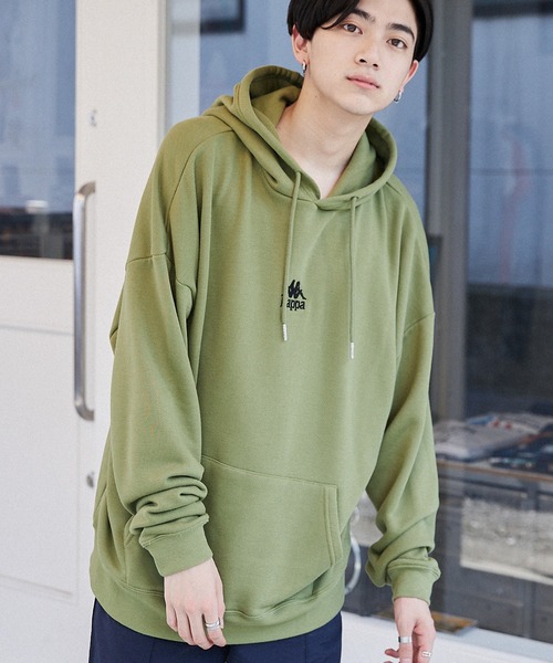 Kappa（カッパ）の「▽WEB限定 Kappa/カッパ 別注ロゴ刺繍 ビッグシルエット プルオーバーパーカー（パーカー・メンズ・ホワイト/ブラック/ブルー/ライトオリーブ/杢グレー/ライトベージュ・FREE）」の5枚目の写真
