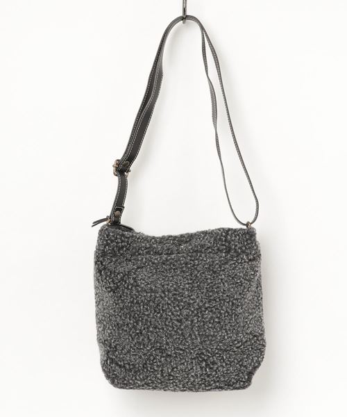 SHIPS Days(シップスデイズ)の「TAMPICO:BOUCLETTE SHOULDER(トートバッグ・レディース・ダークグレー・ONE SIZE)」の3枚目の写真