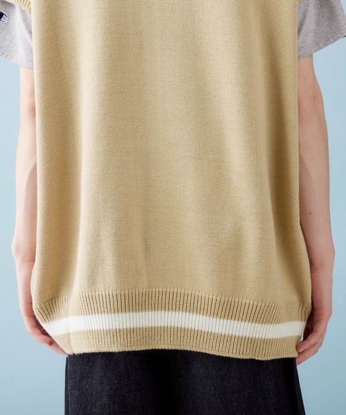 MONO-MART(モノマート)の「ビッグシルエットニットベスト(ベスト・メンズ・ホワイト系その他/ブラック系その他/ベージュ系その他/グリーン系その他/ブラック/オフホワイト/グレー/ベージュ/グリーン/ブラウン系その他/ブルー系その他/レッド系その他・FREE)」の13枚目の写真