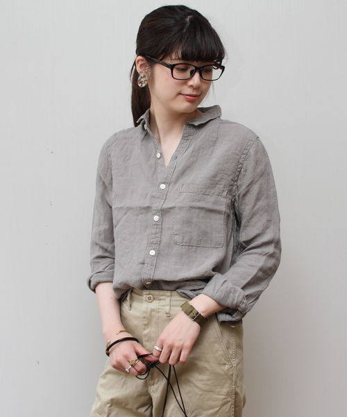 Brocante（ブロカント）の「BROCANTE/ブロカント　ユニヴェルセルシャツ　36-023（シャツ/ブラウス・レディース・ホワイト/ベージュ/ネイビー/グレー/オレンジ・2）」の4枚目の写真