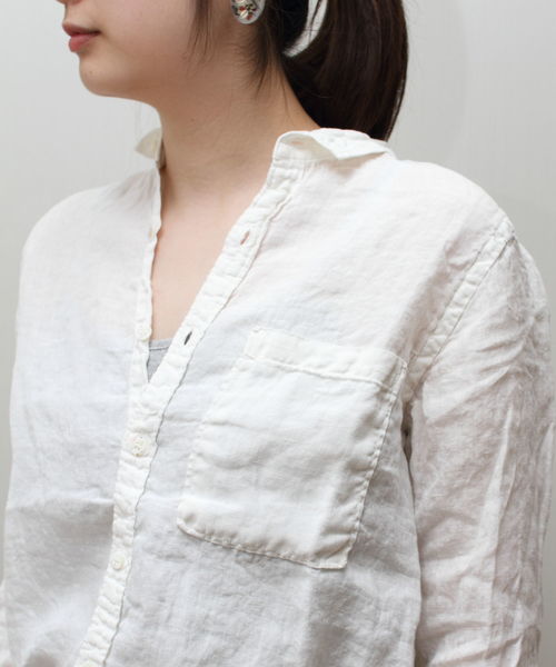 Brocante（ブロカント）の「BROCANTE/ブロカント　ユニヴェルセルシャツ　36-023（シャツ/ブラウス・レディース・ホワイト/ベージュ/ネイビー/グレー/オレンジ・2）」の18枚目の写真