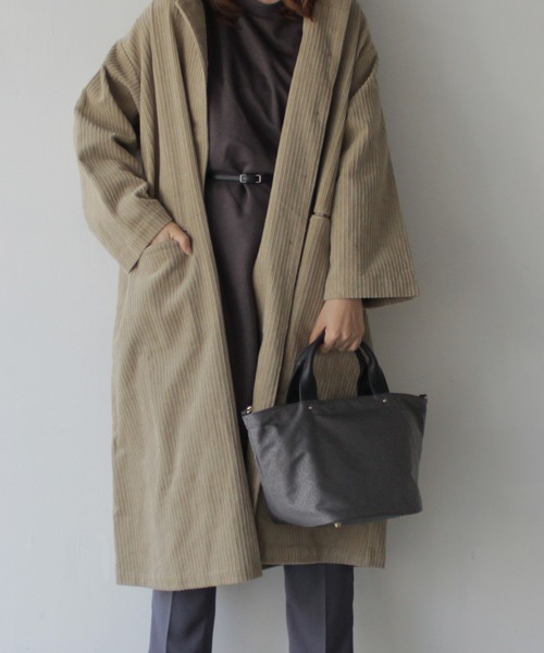 VitaFelice（ヴィータフェリーチェ）の「本革ハンドル2wayミニナイロントートバッグ（トートバッグ・レディース・ブラック/ネイビー/ライトグレー/ラベンダー/ライム/レッド/レオパード/グレー系その他/ライトベージュ/プラム/グレー系その他2/ベージュ系その他/ブルー系その他/ブラック×ブラック・FREE）」の20枚目の写真